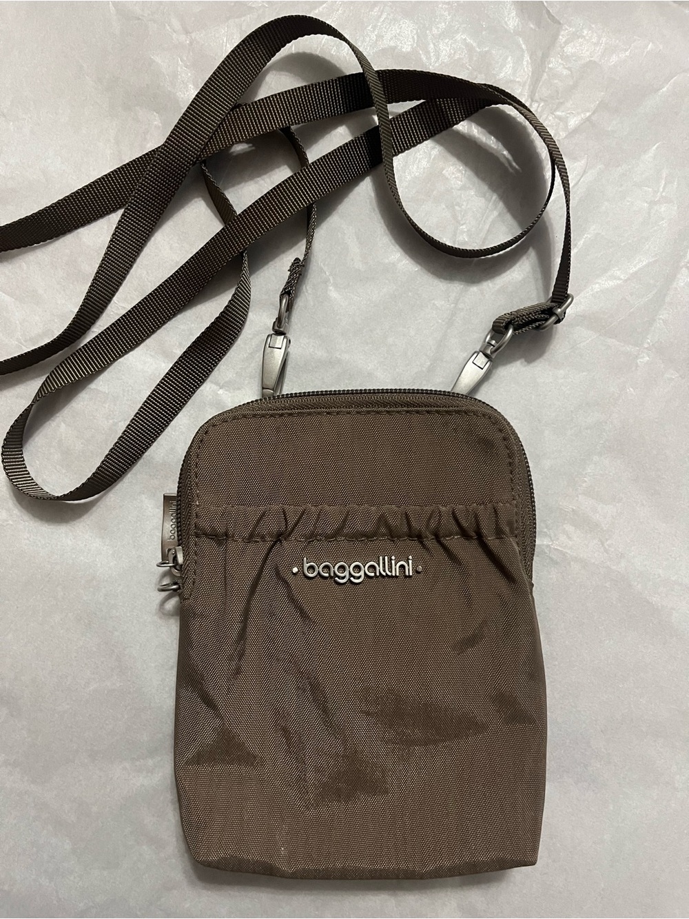 Baggallini Brown Nylon Crossbody Messenger Bag